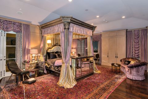 Schlafzimmer im Gothic-Schick