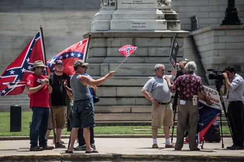 Unterstützer der Südstaaten-Flagge demonstrieren in Columbia gegen ein Verbot
