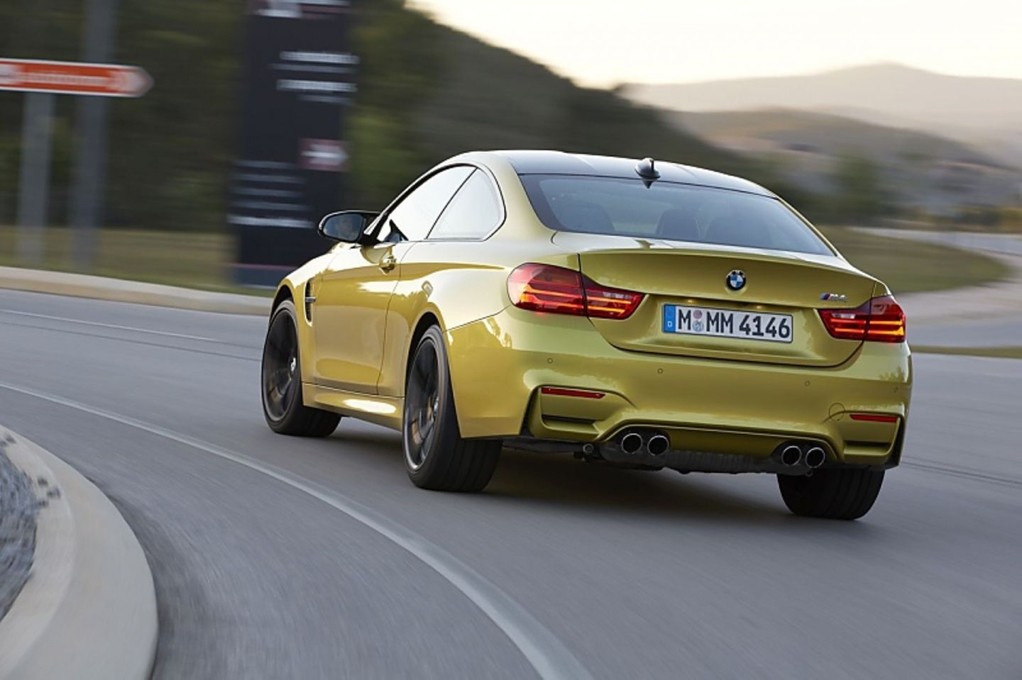 BMW M4 Coupé - bärenstark im schnellen Geläuf