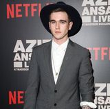 Gabriel-Kane Day-Lewis lebt in New York und versuchte sich bisher vor allem als Musiker. Unter dem Namen Gabe Day Lewis veröffentlichte er im April sein erstes Album. Zudem hat der 20-Jährige einen Vertrag bei der renommierten Modelagentur IMG.