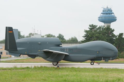 Das Verteidigungsministerium plant die Entwicklung einer neuen Drohne für Aufklärungs- und Kampfeinsätze