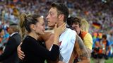 Mandy Capristo und Mesut Özil