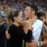 Mandy Capristo und Mesut Özil