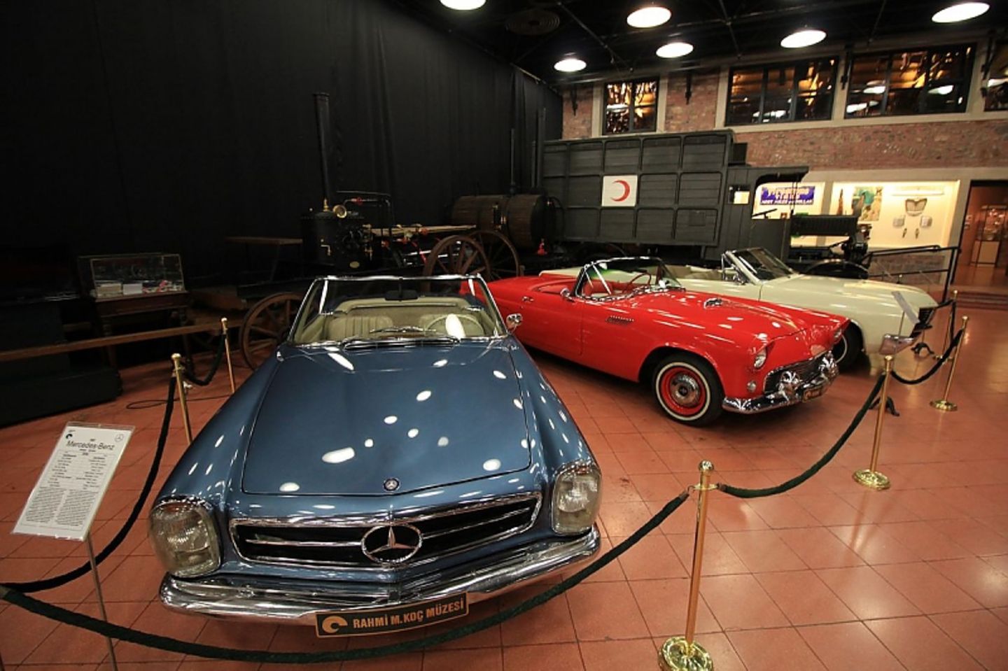 Mercedes-Benz 230 SL (1967), Ford Thunderbird (1956) und Buick Skylark Convertibel (1967)