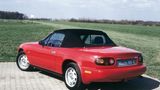 Mazda MX-5 1. Generation - damals mit PVC-Mütze