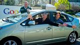 Google-Urgestein Eric Schmidt Larry Page und Sergey Brin in einem selbstfahrenden Google Car 2011