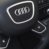 Mit diesen Knöpfen wird der Auto-Pilot aktivierrt