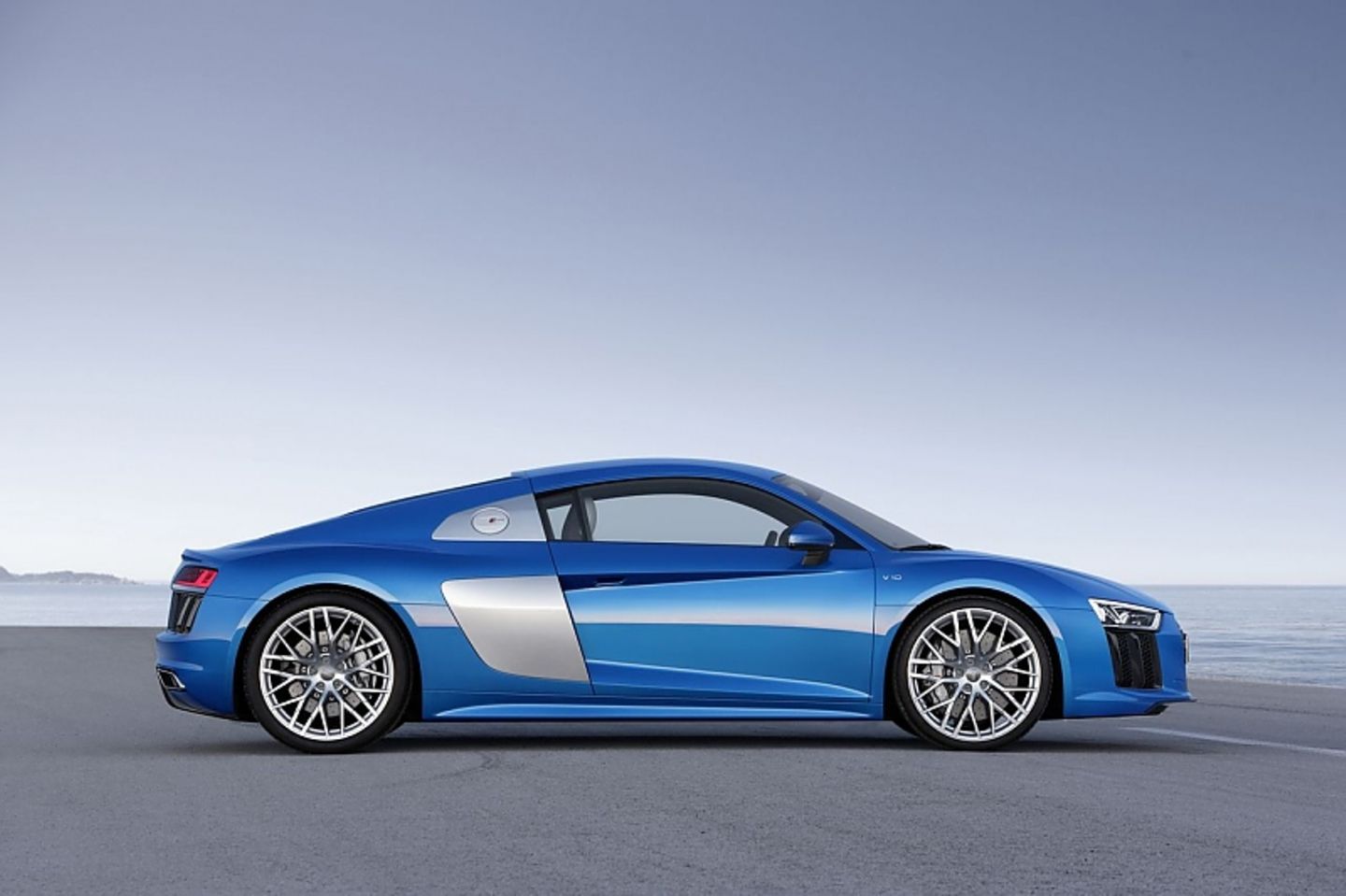 Der Audi R8 V10 ist 4,43 Meter lang
