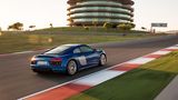 Die Höchstgeschwindigkeit des Audi R8 V10 beträgt 320 km/h