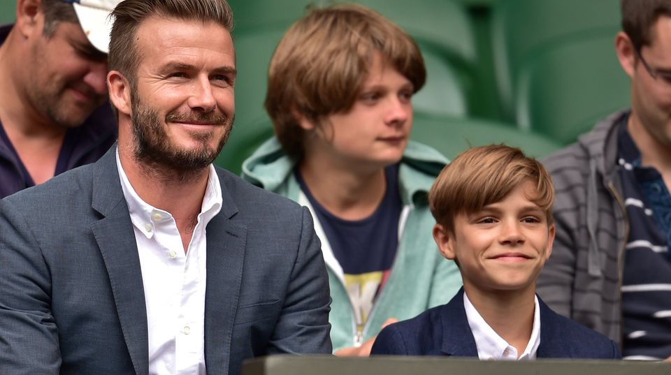 David Beckham Fangt Auf Der Wimbledon Tribune Einen Misslungen Aufschlagsball Stern De