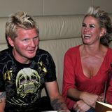 Ex-Fußballer Stefan Effenberg war noch nie ein Mann der leisen Töne. Verständlich, dass er zu einem Totenkopf-T-Shirt von Ed Hardy greift.
