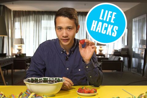 "Life Hacks"-Man Nicky Wong hat keine Lust auf einen Erdbeerstrunk in seiner Bowle.