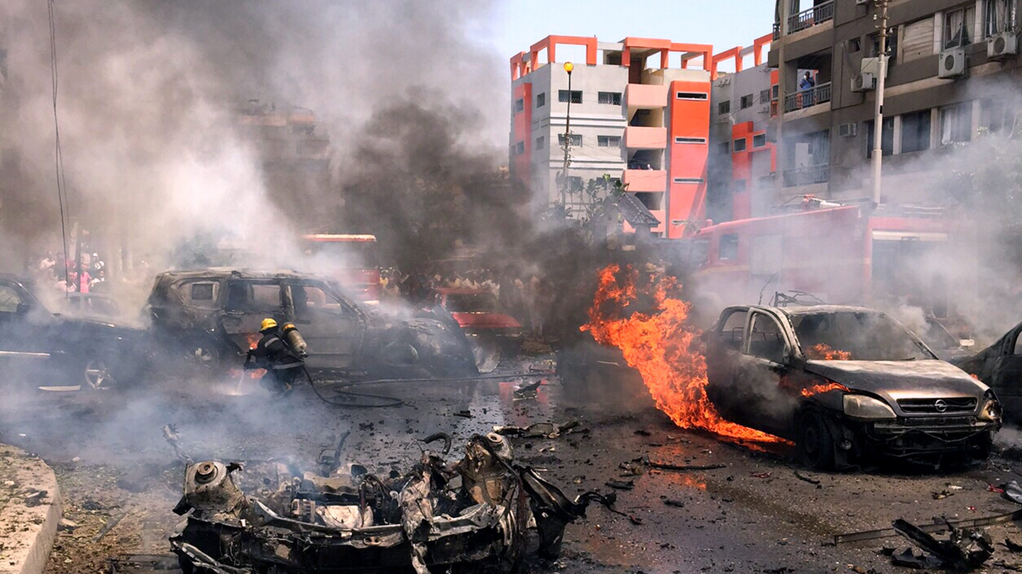 Zerstörte Autos in Kairo