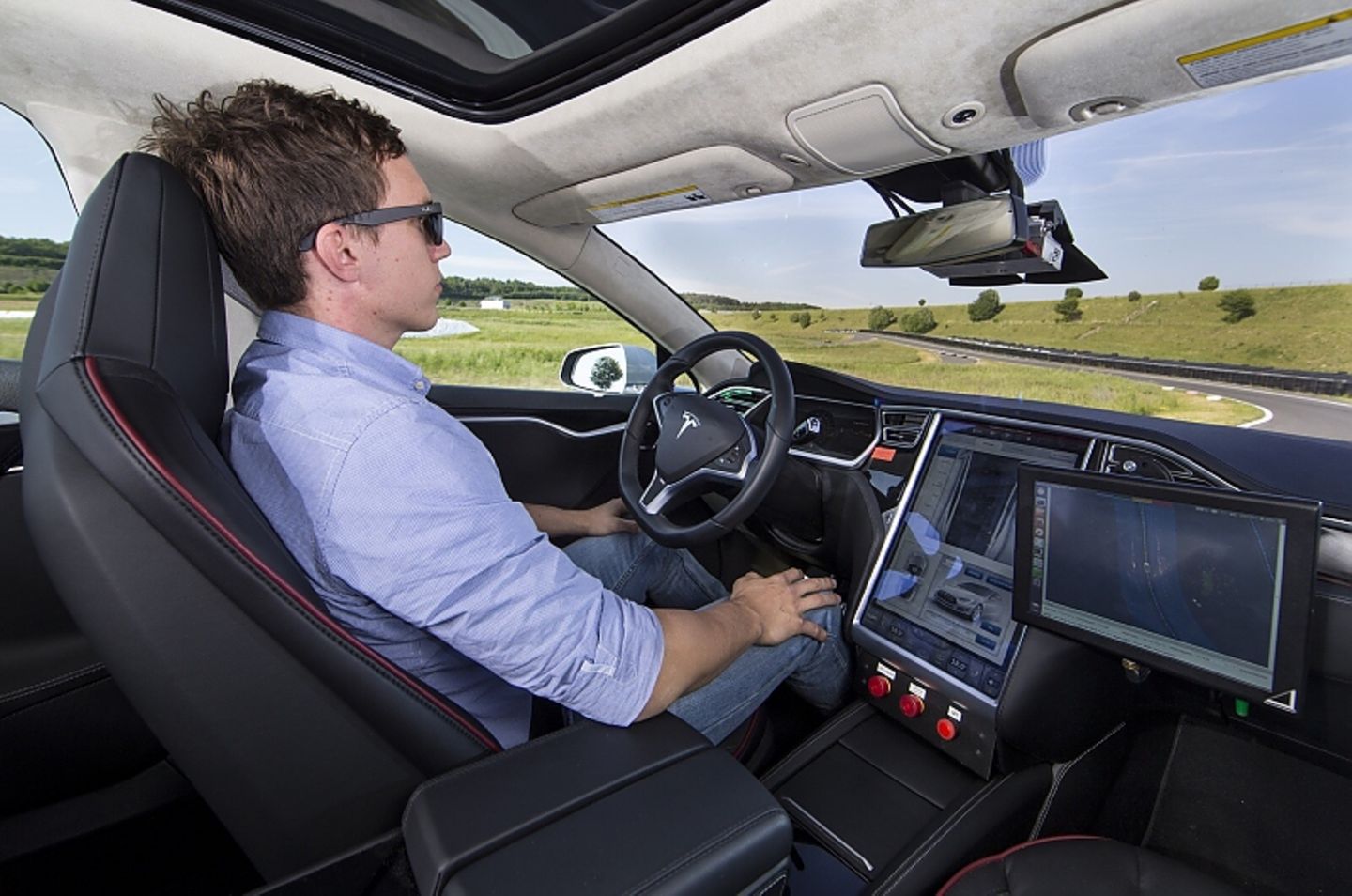Autonomes Fahren bei Bosch: Tesla S als Versuchsträger