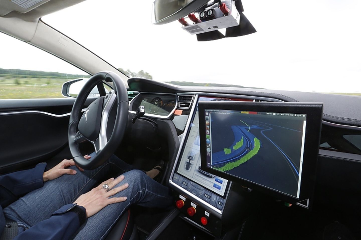 Autonomes Fahren bei Bosch: Tesla S als Versuchsträger