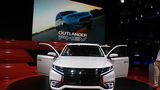 Auch Plug-in-Hybride, wie das Concept Mitsubishi Outlander, werden in Zukunft eine deutlich größere Reichweite haben