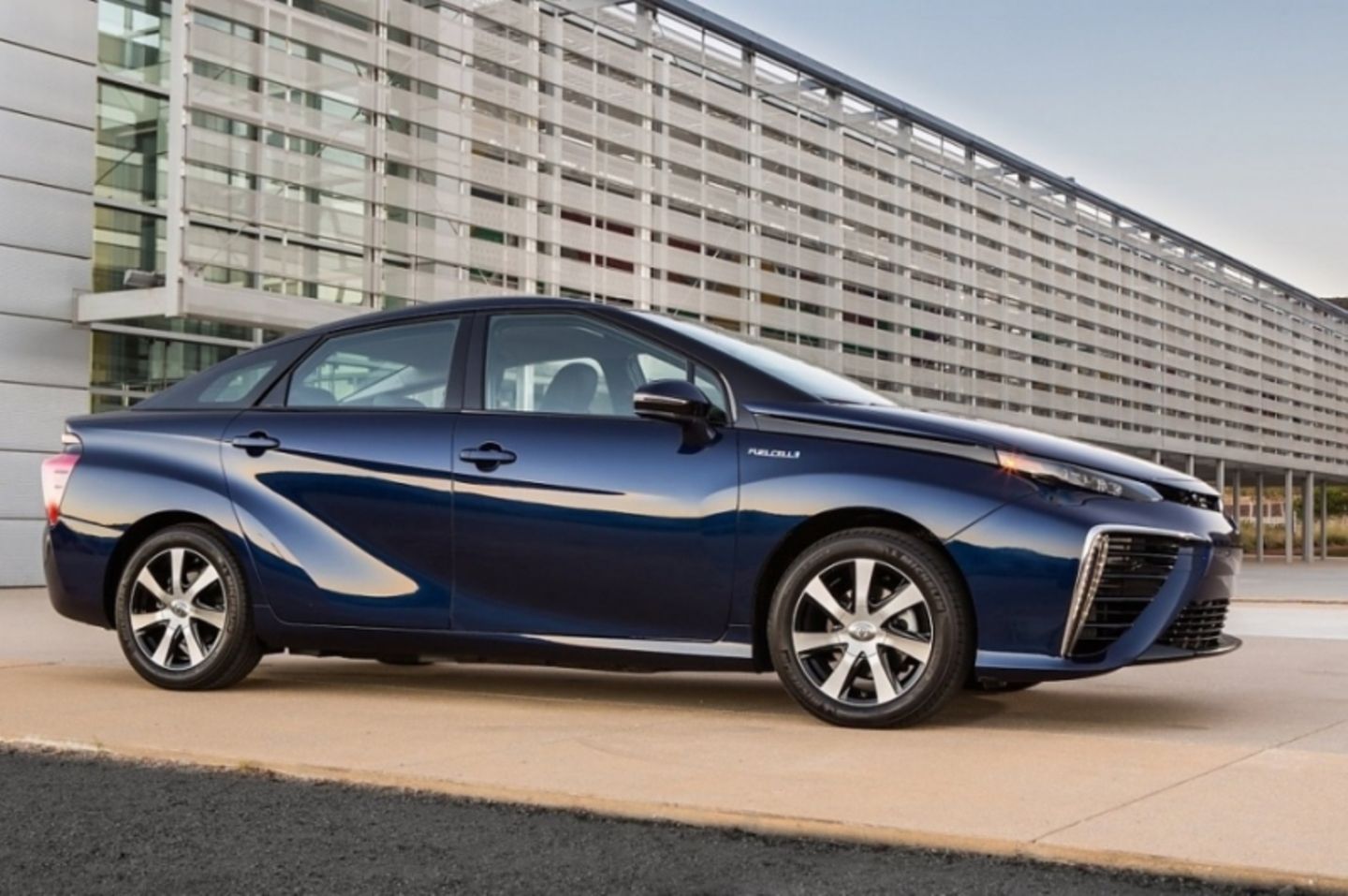 Toyota Mirai - das erste Serien-Brennstoffzellenauto der Welt
