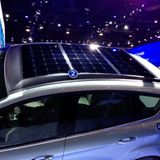 der Ford C-Max Plug-In-Hybrid hat ein Solardach, um die Batterien zu unterstützen