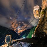 Bewölkter Nachthimmel über der Skyodge