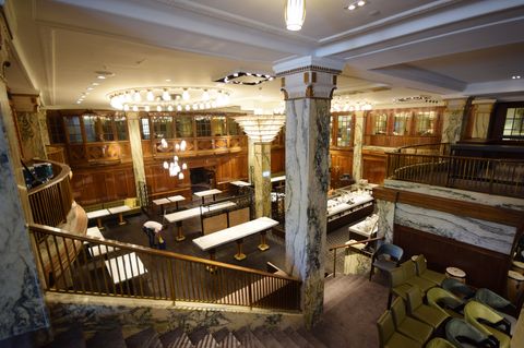 Hotel Reichshof in Hamburg: Ein Traum aus Marmor, Messing und Kristall