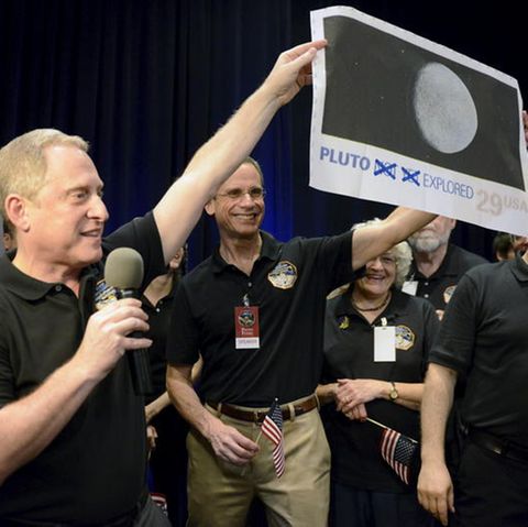 Pluto explored! Das Team um New-Horizons-Wissenschaftler Alan Stern jubelt über den Erfolg