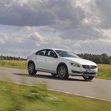 Den Sprint von null auf 100 km/h absolviert der Volvo S60 Cross Country in 7,7 Sekunden