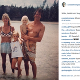 Aus dem Familienalbum der Delevingnes: Klein-Caras schlohweißes Haare leuchtet, Mutter Pandora Stevens kombiniert Jeansshorts zum Bikini. "Missing you all #LaFamilia" schreibt Delevingne zu diesem Foto.