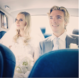 Ihre Schwester Poppy Delevingne heiratete im Mai 2014 den Raumfahrtunternehmer James Cook.