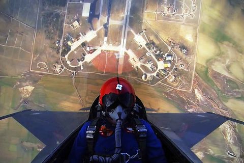 15.000 Fuß in 45 Sekunden: Türkischer Testpilot legt Raketenstart hin