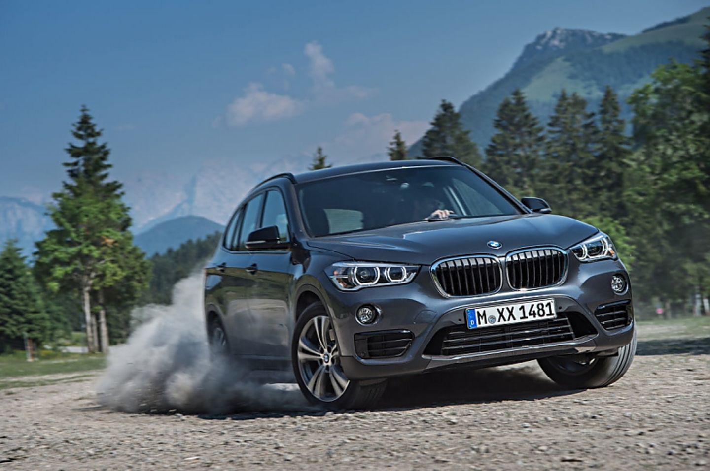 BMW X1 xDrive 25i - die Antriebskräfte sind durchaus spürbar
