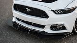 Der Frontspoiler ist aus Carbon