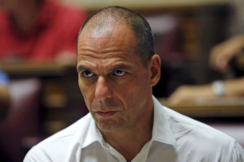 Der ehemalige griechische Finanzminister Yanis Varoufakis sitzt im Parlament in Athen