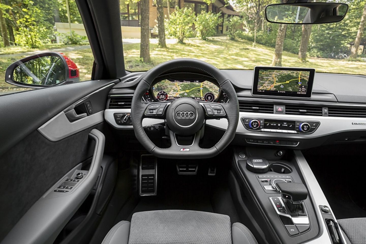 Das gute Cockpit des Audi A4 3.0 TDI Quattro