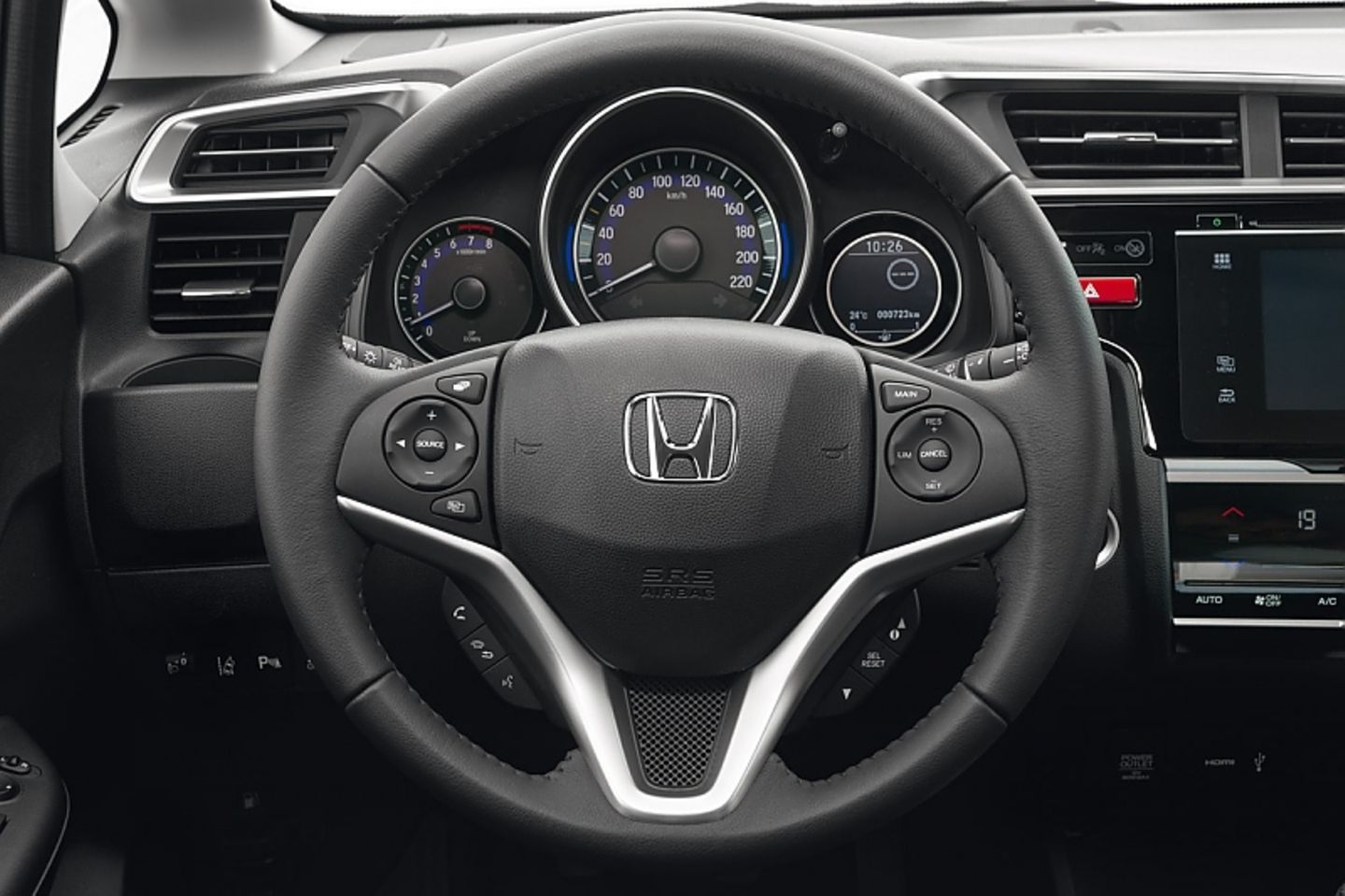 Honda Jazz 1.3i - das Cockpit könnte übersichtlicher sein