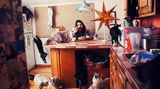 Diesen zwei, drei... äh wie viele sind es eigentlich? Diesem Katzen-Clan kann in jedem Fall ein Aufmerksamkeitsdefizitsyndrom unterstellt werden. Oder ein Hang zum Anarchismus. Anders ist dieses Tohuwabohu kaum zu erklären.