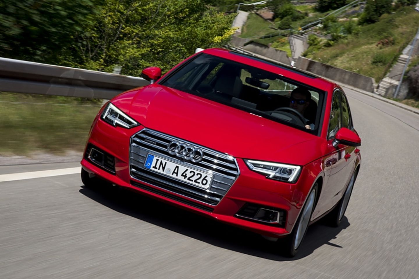 Audi A4 3.0 TDI Quattro - Xenonlicht ist serie