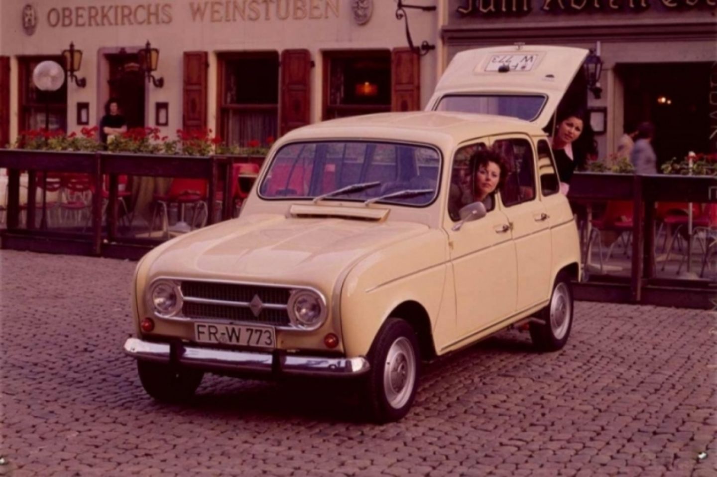 Renault 4 - damals gab es nur Halogen