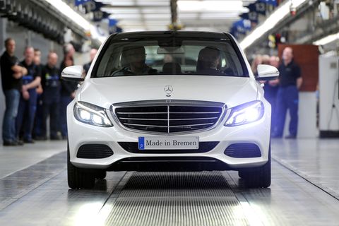 Von April bis Juni fuhr die Daimler mit 2,227 Milliarden Euro 10,5 Prozent operativen Gewinn vom Umsatz ein