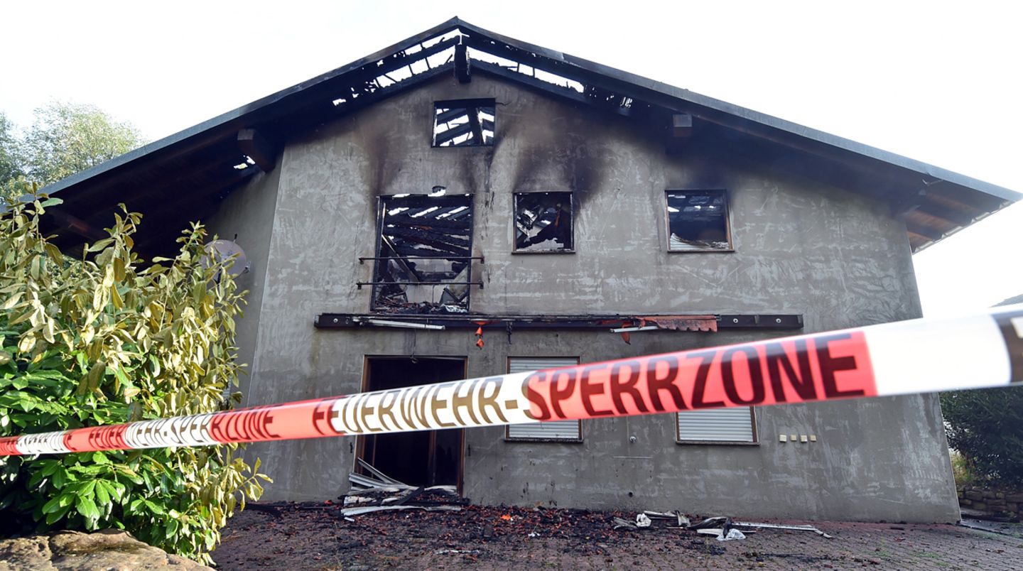 Wie hier in Remchingen (Baden-Württemberg) gab es zahlreiche Übergriffe auf Flüchtlingsunterkünfte in Deutschland