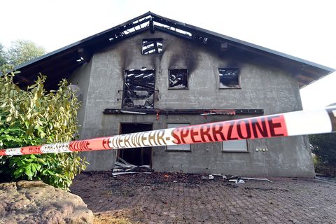 Wie hier in Remchingen (Baden-Württemberg) gab es zahlreiche Übergriffe auf Flüchtlingsunterkünfte in Deutschland