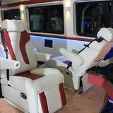 Die Sitze lassen sich auch drehen.