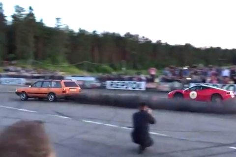 Passat schneller als Ferrari