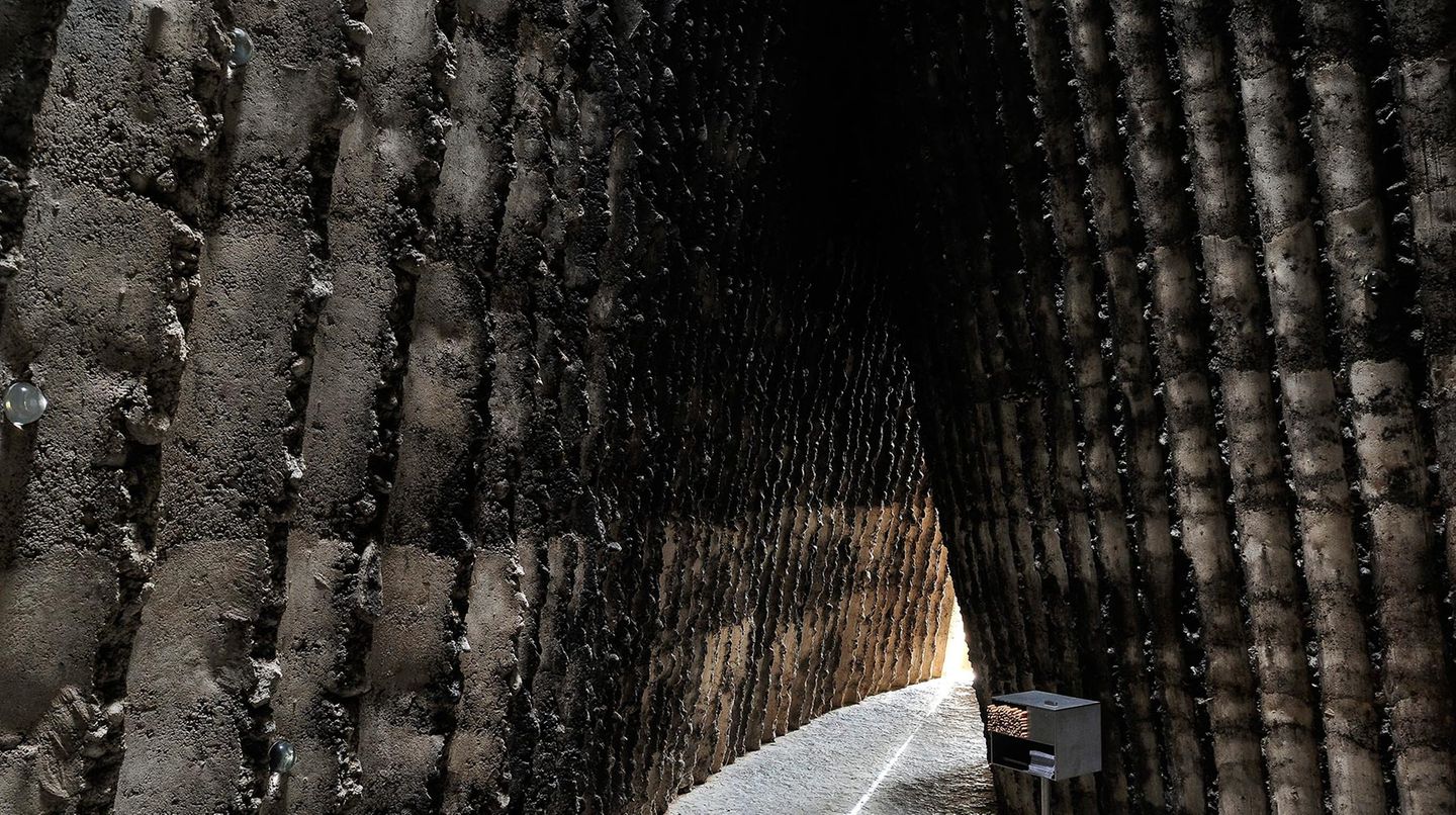 Mechernich - Wiesen-Wunder  Geschaffen hat Zumthor mit der Feldkapelle einen Ort für Menschen, die staunen wollen: über die Kraft, die von Raum, Licht und Stille ausgehen kann.  www.feldkapelle.de  Auf der Lokalpatrioten-Karte anschauen