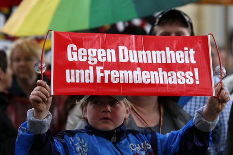 Plakat bei einer Anti-Nazi-Demo