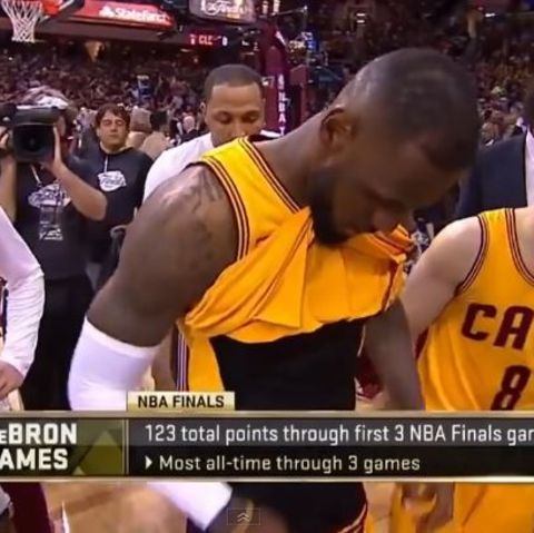 "Ich bin geschockt und entsetzt“, so ein NBA-Zuschauer gegenüber der US-Medienaufsicht FCC. Bei der Behörde sind allerhand schräge Beschwerden wegen LeBron James' Penis-Blitzer eingegangen.