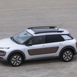 Wer den etwas extravaganten Auftritt liebt, ist beim Citroën Cactus mit seinen Karosserieapplikationen, die an die Eier-Kartons