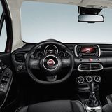 Das Cockpit des Fiat 500X ist wertig gestaltet