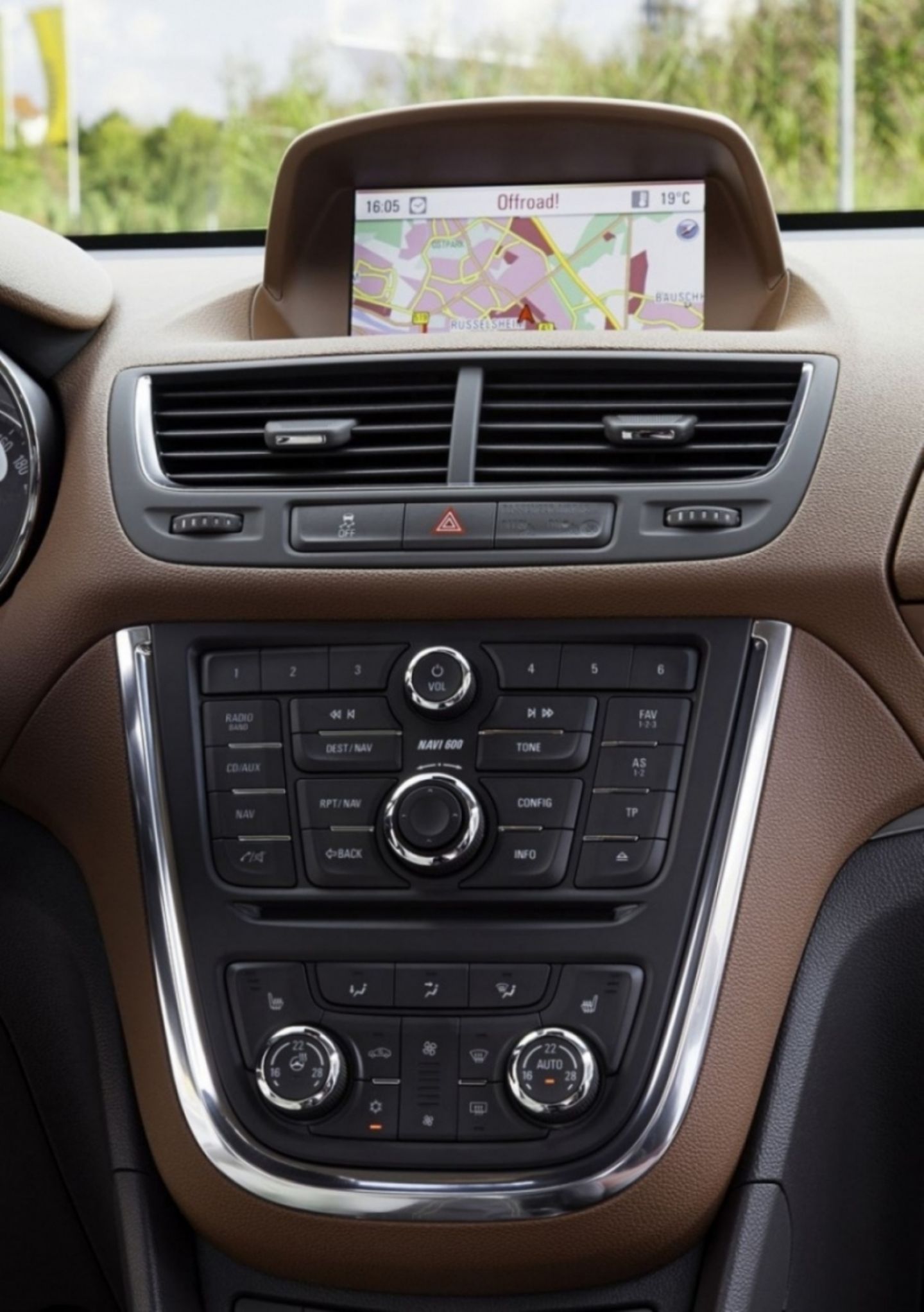 Beim Opel Mokka ist die Mittelkonsole überladen