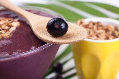 Acai-Beere und Acai-Müsli
