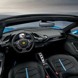 Der Innenraum des Ferrari 488 Spider
